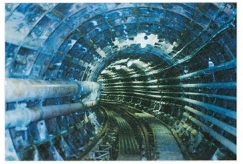 シールド工法による下水道工事（日の出町）の写真